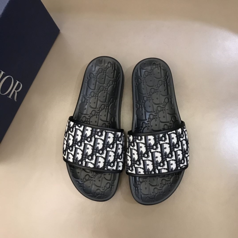 ch**an D*or slippers